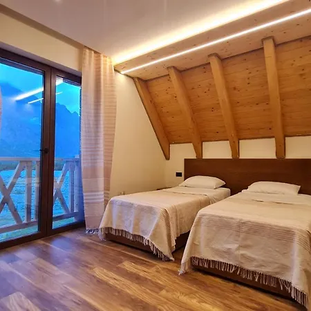 Neokulla - Hikers Hive ולבונה