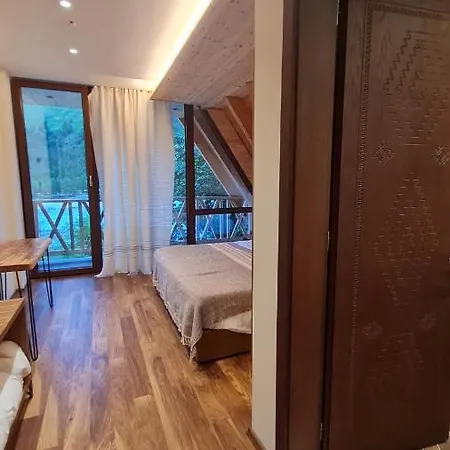 Neokulla - Hikers Hive מלון