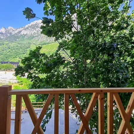 Neokulla - Hikers Hive *