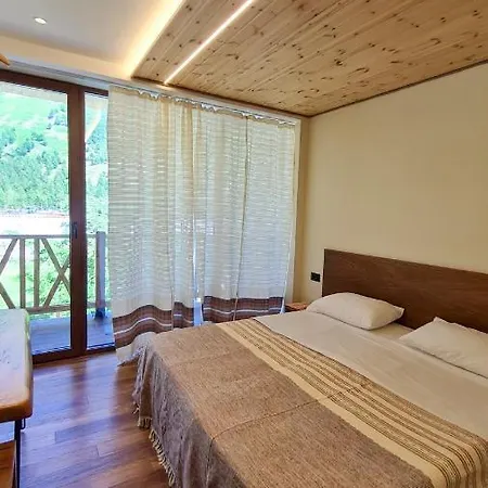 Neokulla - Hikers Hive فالبني