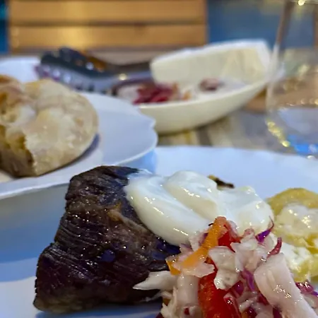 Neokulla - Hikers Hive * ולבונה