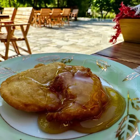 Neokulla - Hikers Hive *